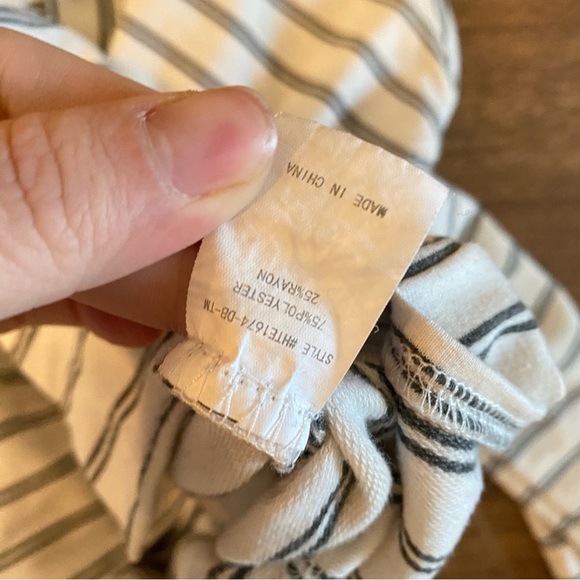 MELLODAY Monochrome Striped‎ Blouse - Picture 4 of 4